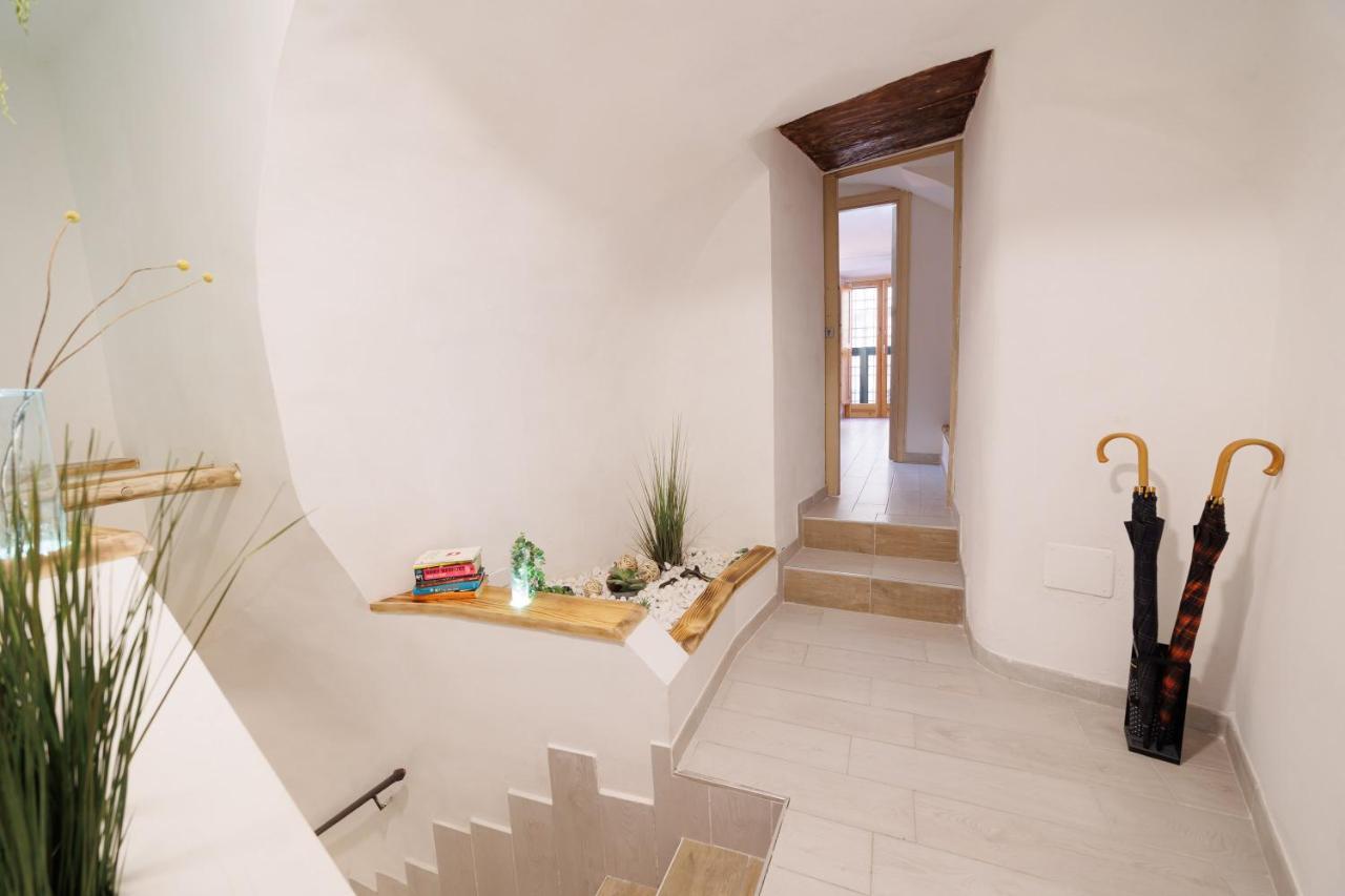 Legno Suite By HouseinNeapol Exteriér fotografie