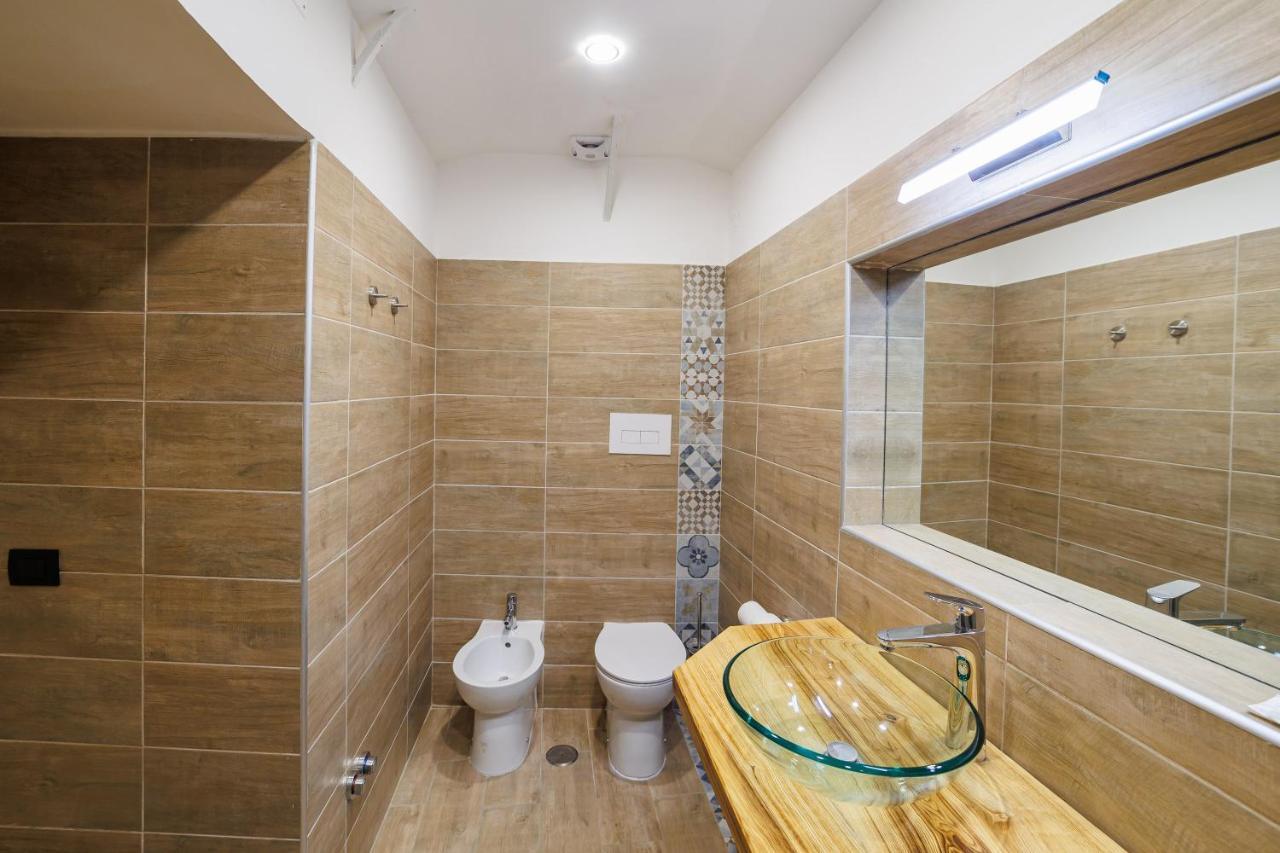 Legno Suite By HouseinNeapol Exteriér fotografie