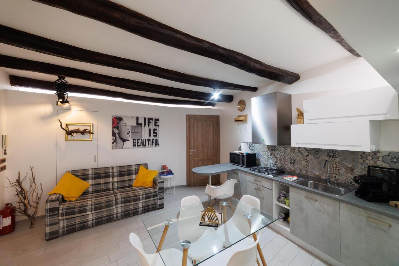 Legno Suite By HouseinNeapol Exteriér fotografie