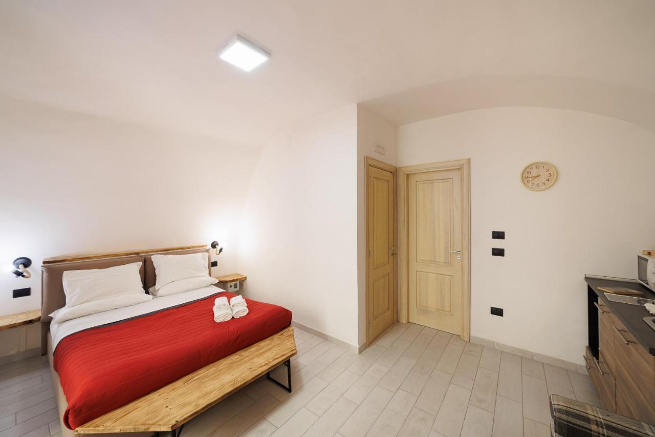 Legno Suite By HouseinNeapol Exteriér fotografie