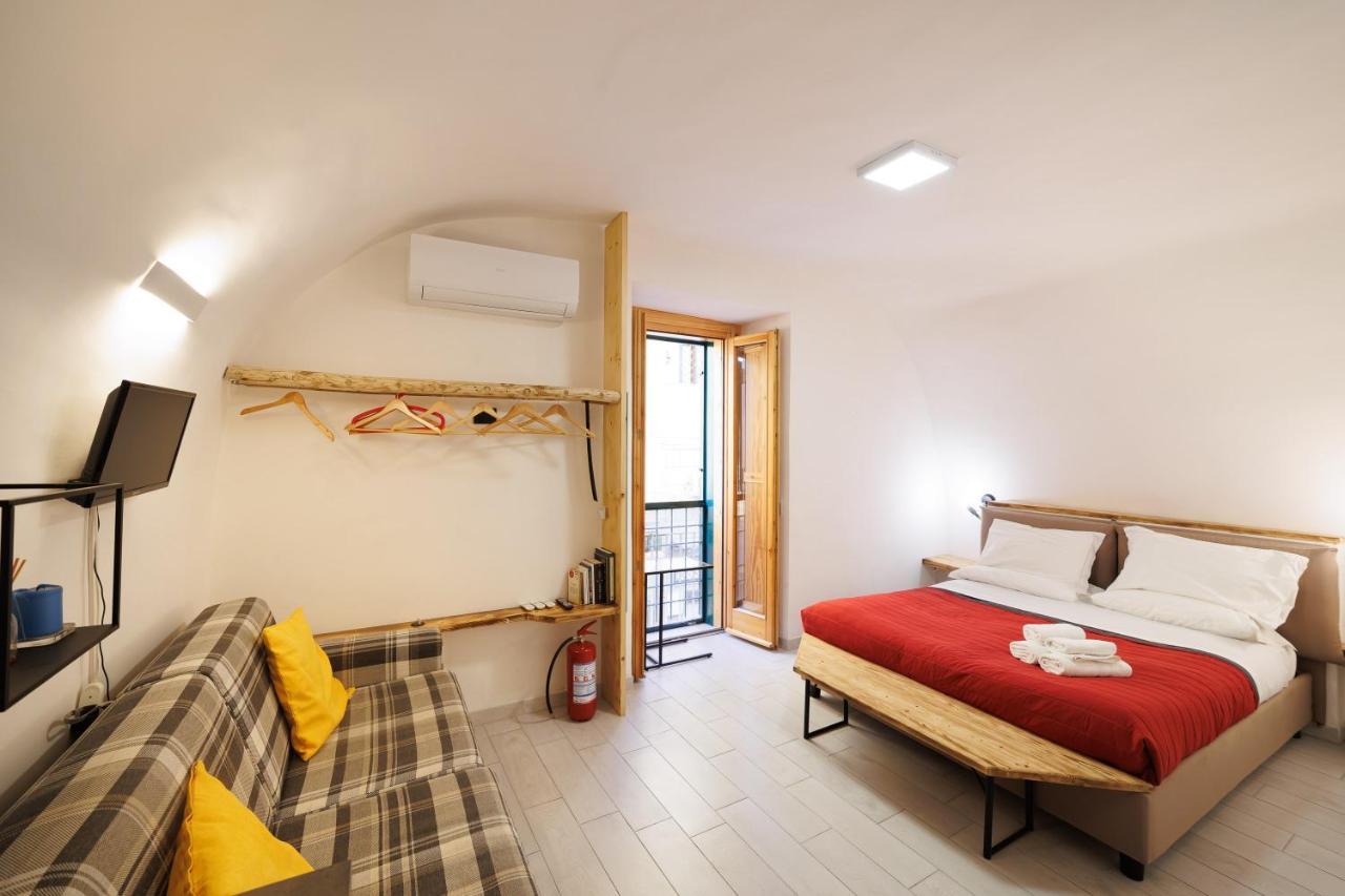 Legno Suite By HouseinNeapol Exteriér fotografie